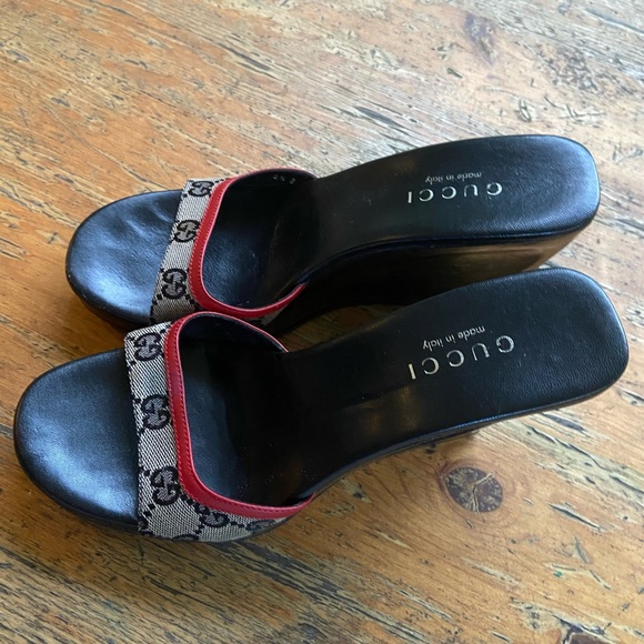 gucci wedge flip flops